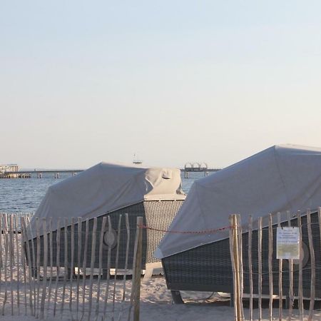 Strandlaeufer Im Kirschgarten Kellenhusen Buitenkant foto