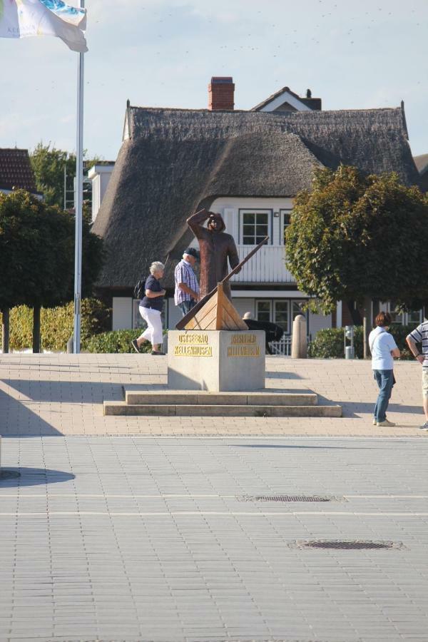 Strandlaeufer Im Kirschgarten Kellenhusen Buitenkant foto